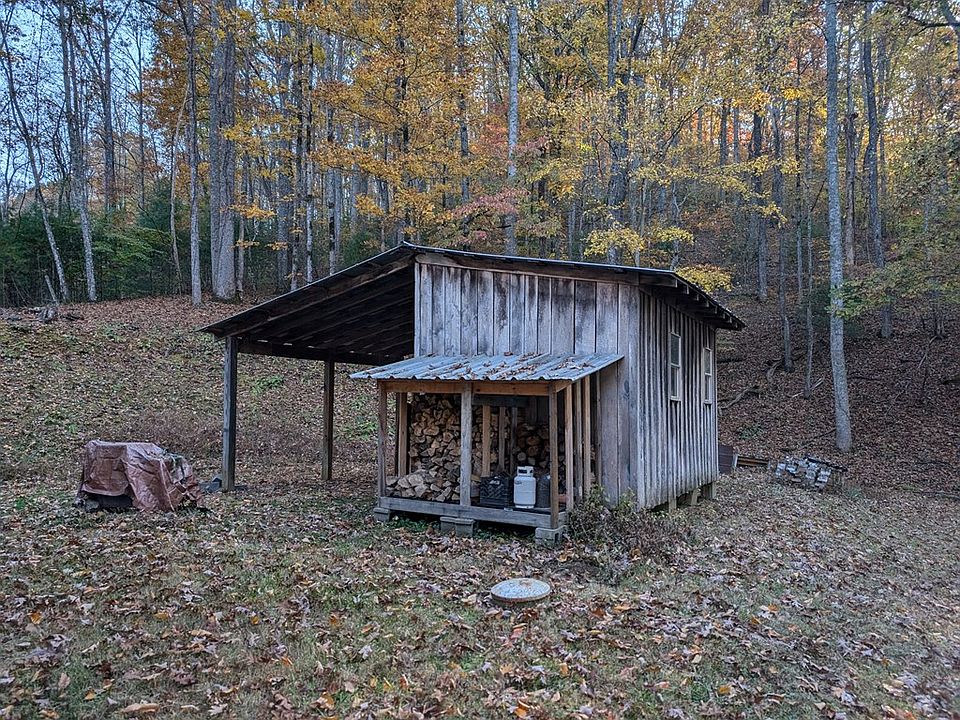 2nd image of 620 Old Smoky Gap Rd