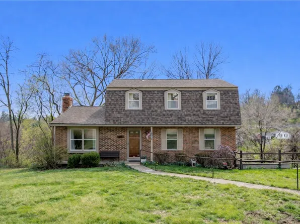 1637 Queens Dr, South Park, PA 15129