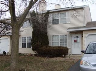 424 Meadow Hill Ln, Round Lake Beach, IL 60073