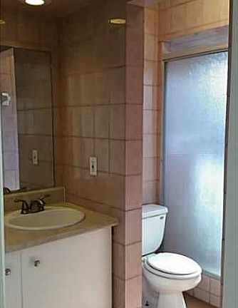 4th image of 140 NW 21st St