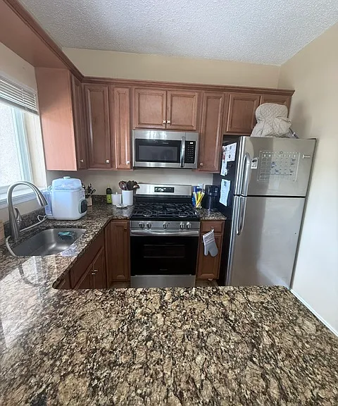 421 Brittany Dr #421 — Photo 9