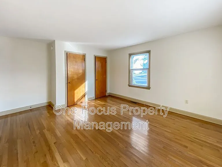 315 N Arch St — Photo 8