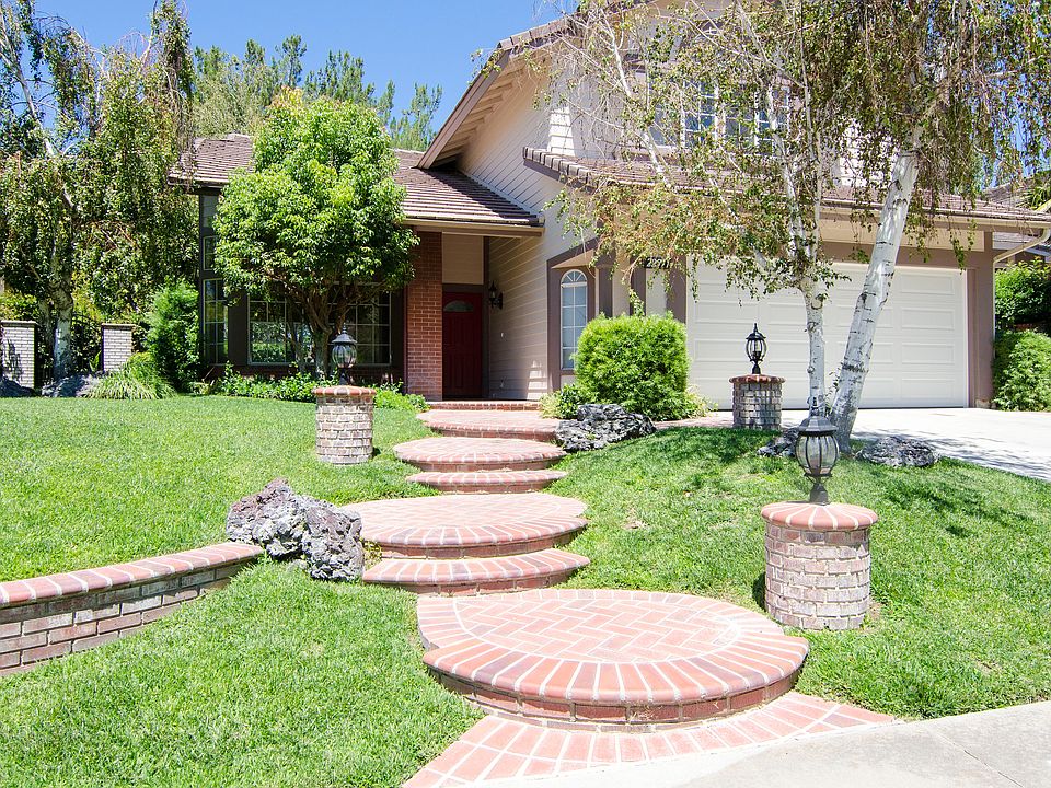1st image of 22571 Hickory Pl