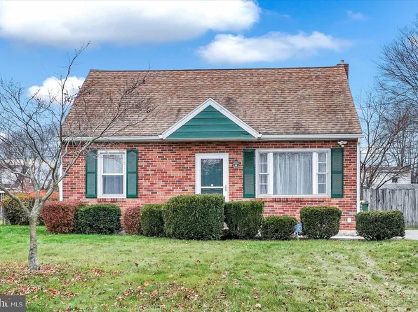 304 Edgewood Rd, York, PA 17402