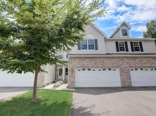 1351 White Oak Dr, Chaska, MN 55318