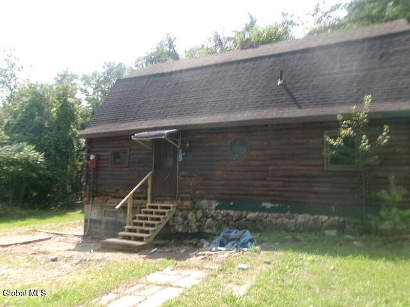 3rd image of 271 Hickey Road