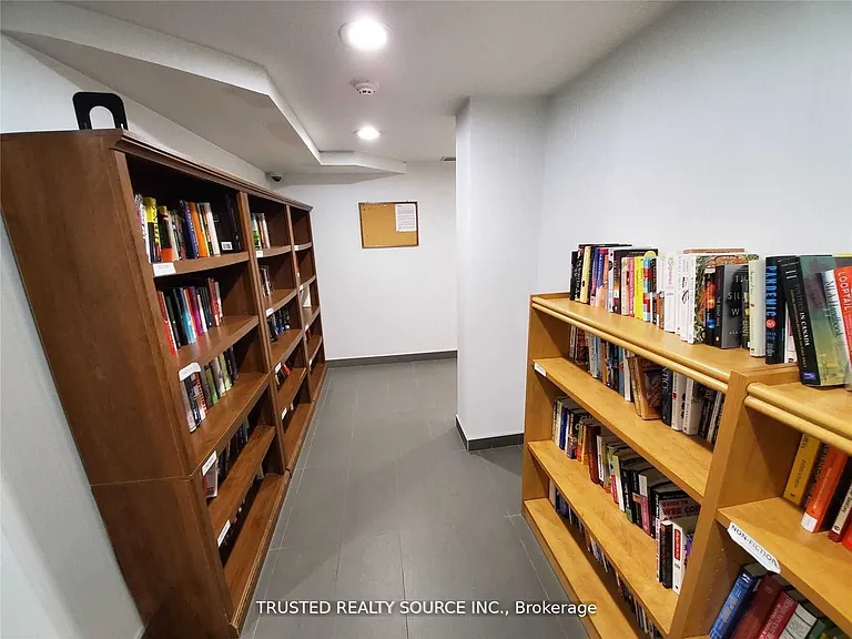 43 Eglinton Ave E #1808 — Photo 21