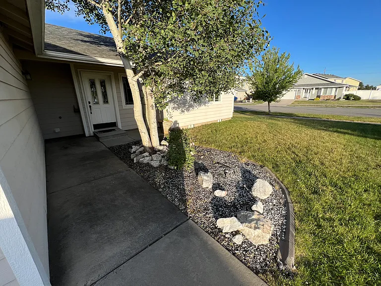 433 S Aspen St — Photo 10