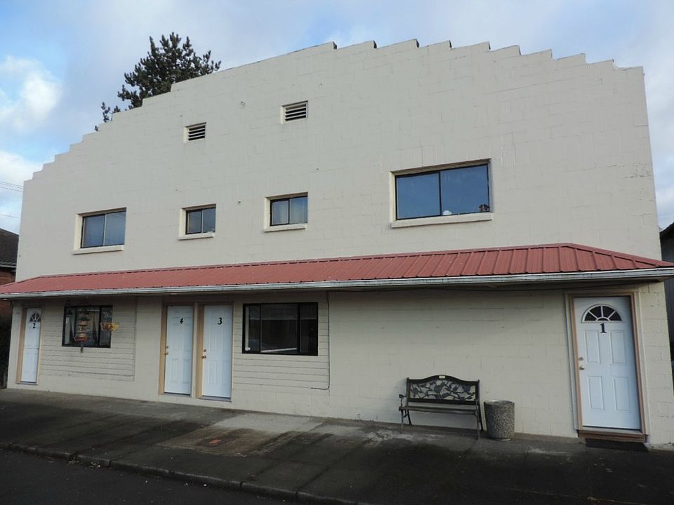 1st image of 205 E Pine St