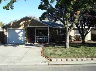2124 Violet St, Sacramento, CA 95825