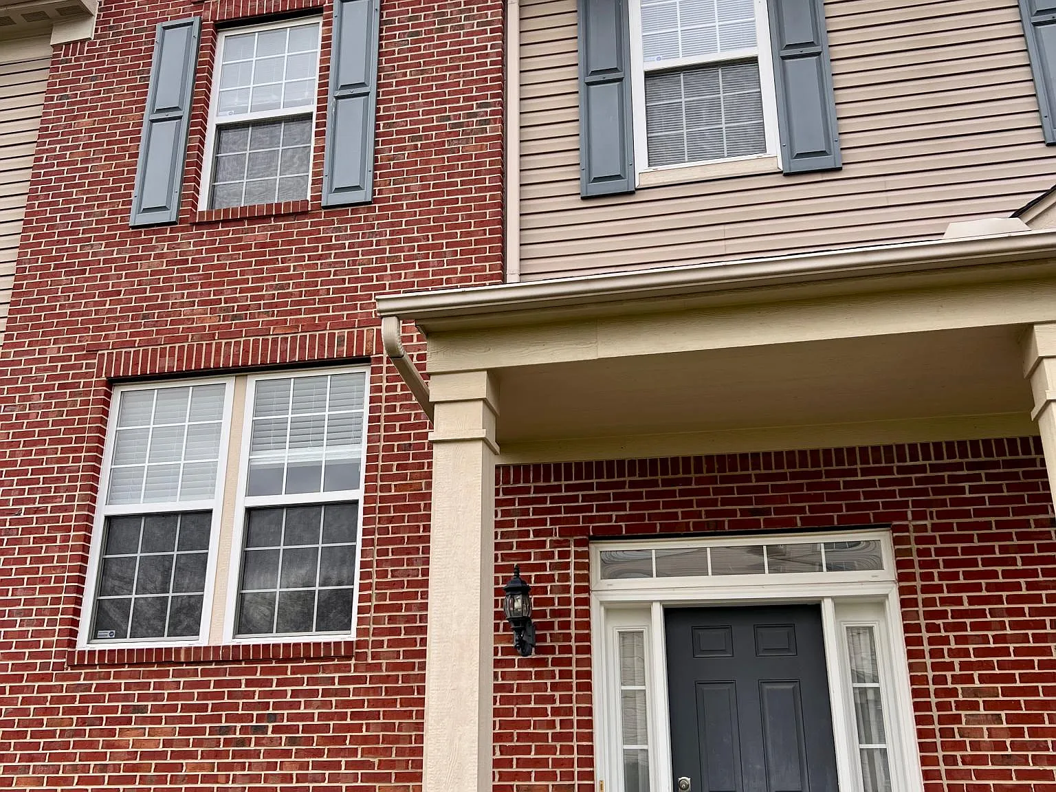 247 Woodhaven Dr — Photo 1