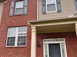 247 Woodhaven Dr, Akron, OH 44321