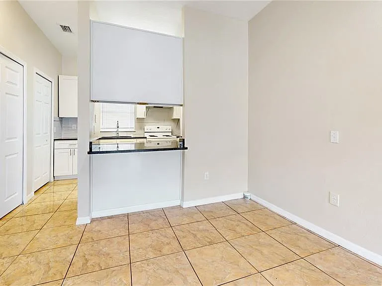 206 Majors Ln #D — Photo 15