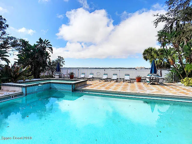 1 bed, 1.0 bath, 489 sqft, $1,195 — Photo 2