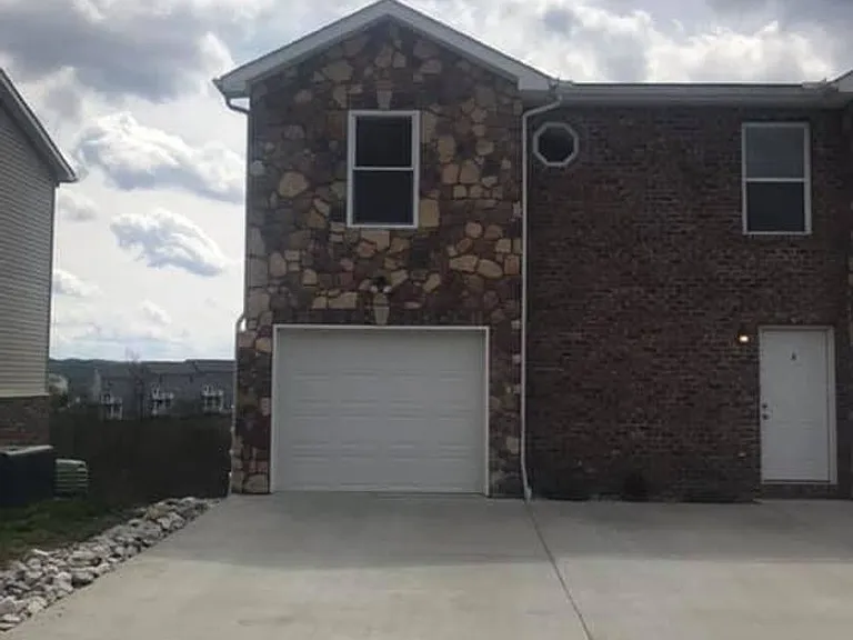 Eagle View Luxury Apartments — Photo 160