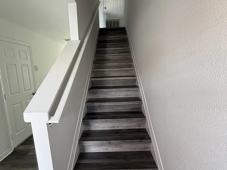 701 Cresting Oak Cir — Photo 15
