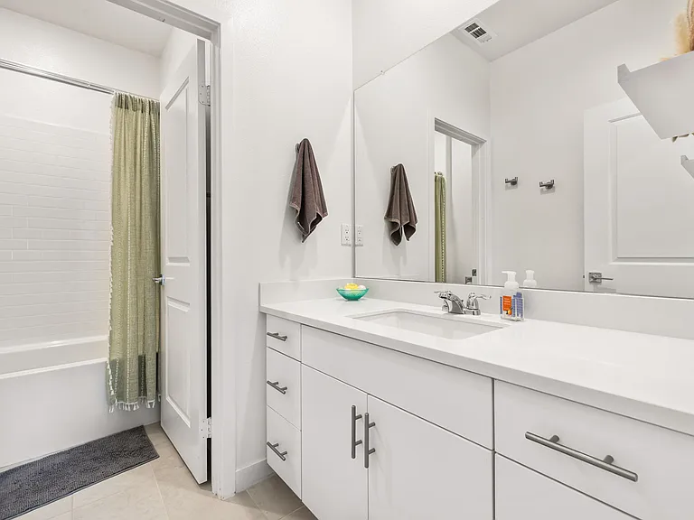 76390 Princeton Way — Photo 29