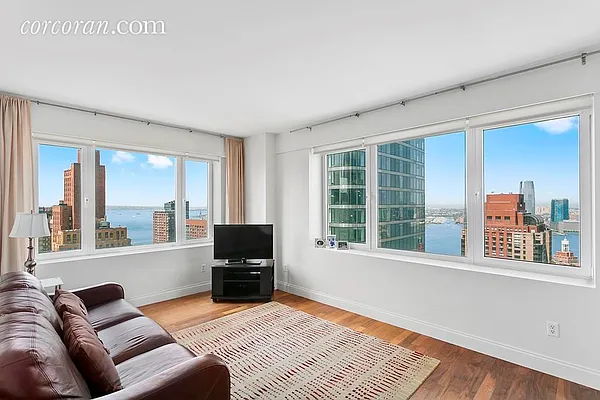 Sold by Corcoran | media 14