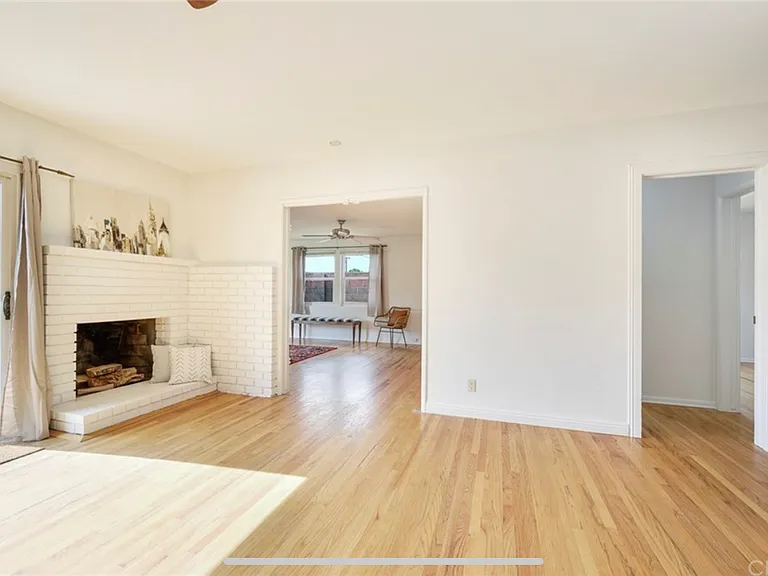 1600 W Hill Ave #A — Photo 15