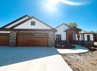 13150 N Dripping Springs Rd, Columbia, MO 65202