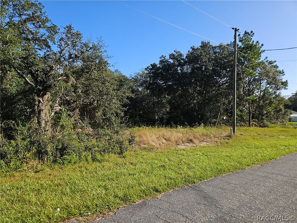 2nd image of 685 W Hummingbird Dr