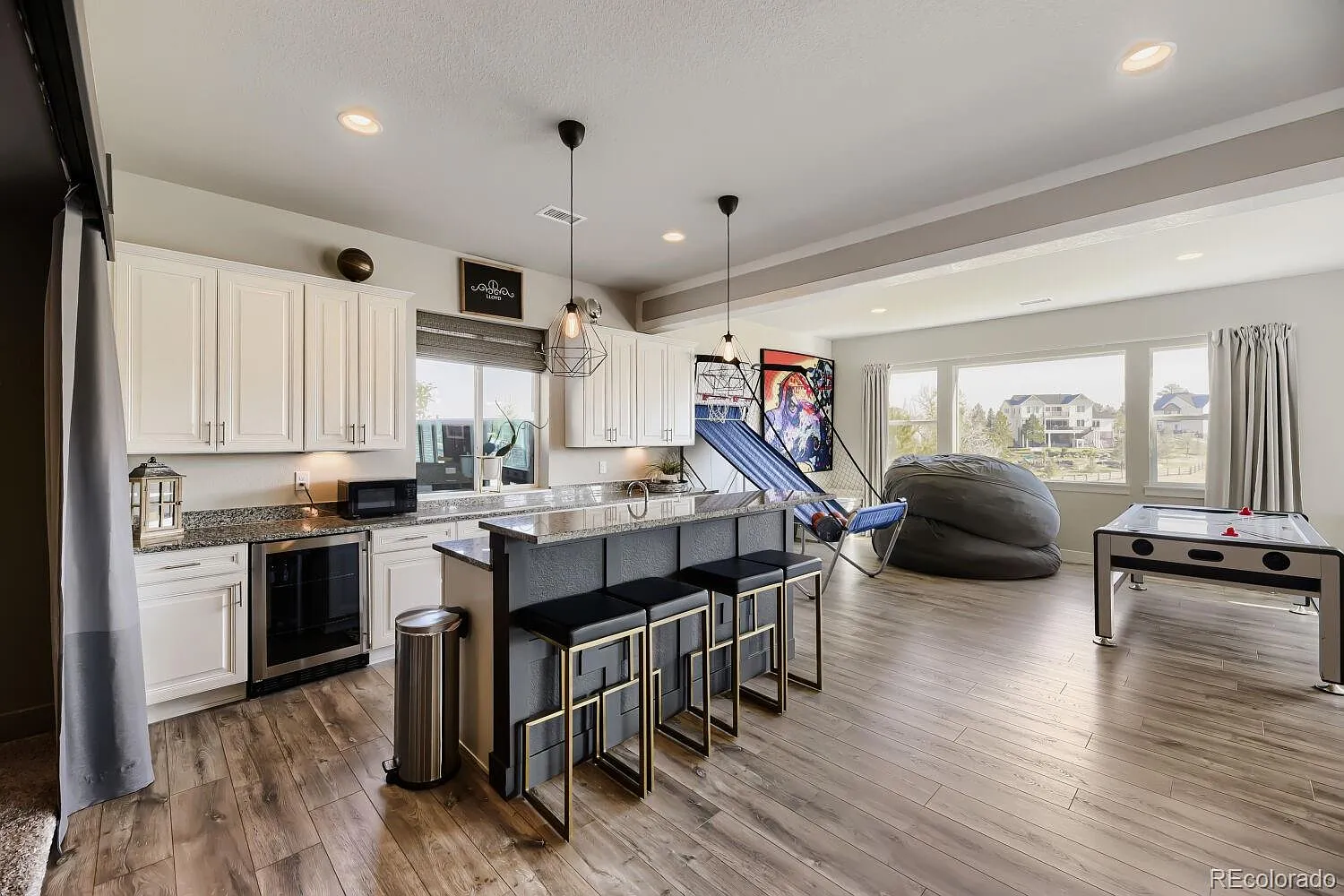 6 bed, 6.5 bath, 6000 sqft, $7,750 — Photo 2
