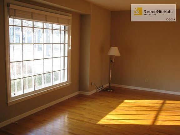 3rd image of 10605 Walnut Dr