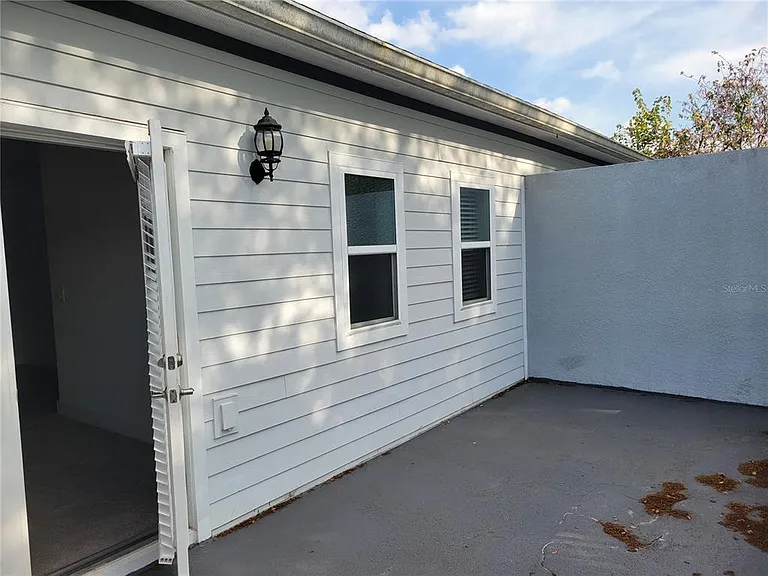 1212 S Bumby Ave — Photo 26