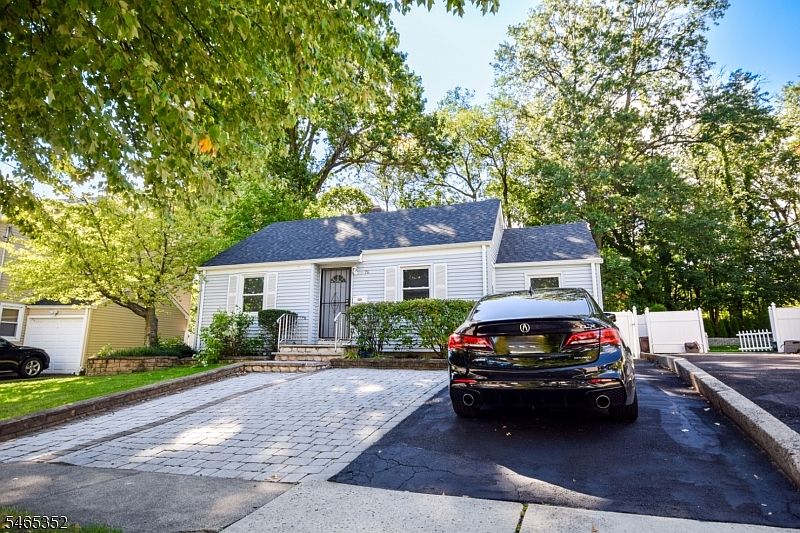 1st image of 76 Orchard Dr