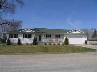 903 3rd St, Palo, IA 52324