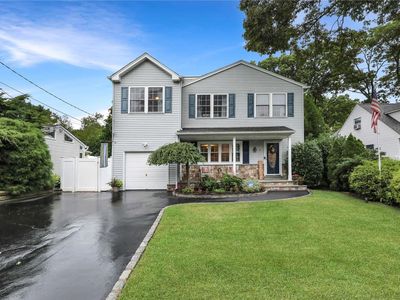17 Grand Place, East Northport, NY, 11731