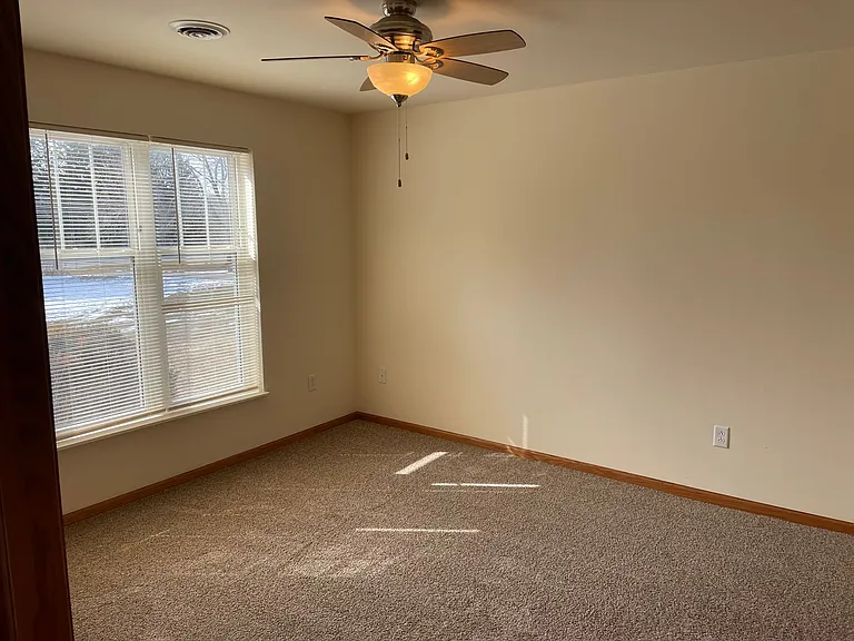 Door Creek Apartments — Photo 29