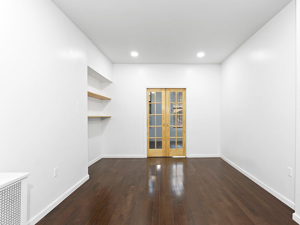 2nd image of 79 Chrystie St APT 3