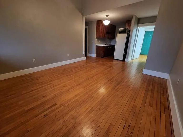 E238 Cleveland St #3 — Photo 3