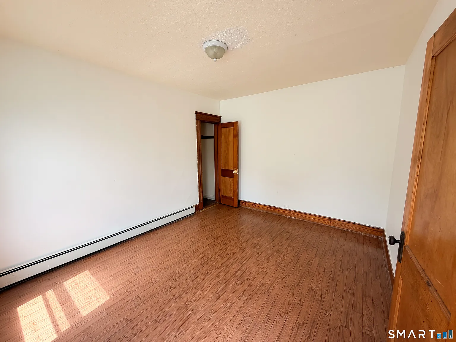 2 bed, 1.0 bath, 3690 sqft, $1,650 — Photo 4