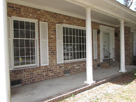 3rd image of 103 Chucker Dr