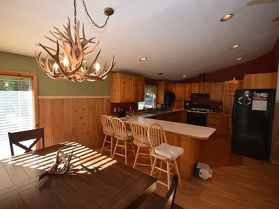5th image of 6639 SE Mile Hill Dr