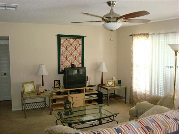 4th image of 9646 Mainlands Blvd E