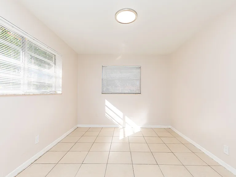 7750 SW 10th Ct #B — Photo 19