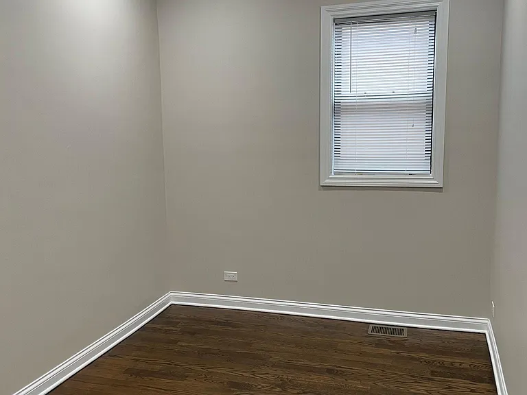 1756 W Montrose Ave #1 — Photo 12