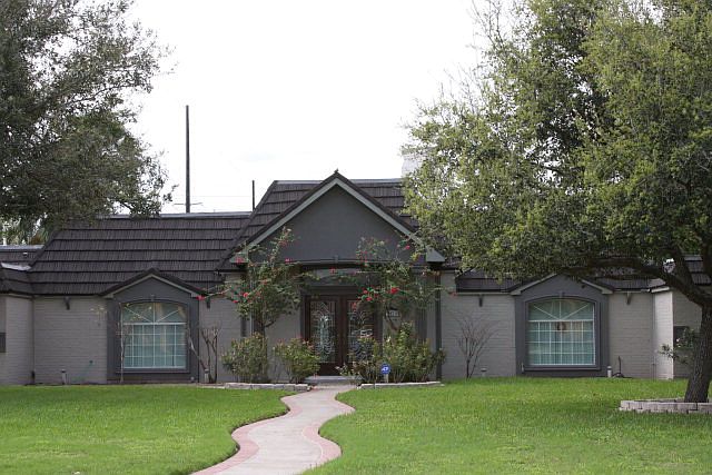 1st image of 3020 Sunset Dr