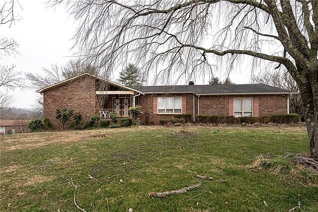 1st image of 2957 Hollins Cir