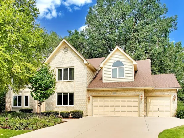 933 Spindletree Ave, Naperville, IL 60565