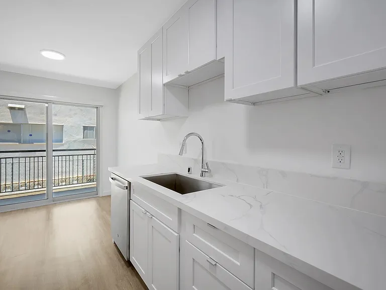 1428 12th St #1428 — Photo 15