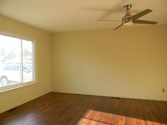 3rd image of 7711 Walcott St