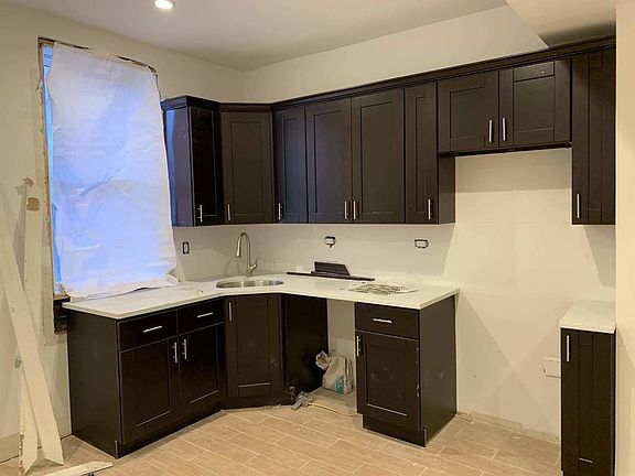 2nd image of 4247 Boyd Ave