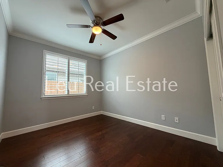 7424 Foxburgh Ct — Photo 13