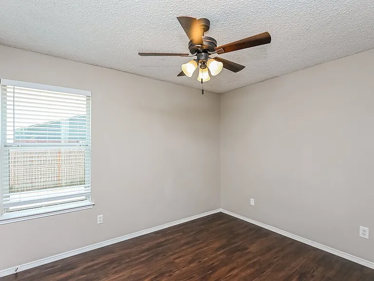 4553 Wheatland Dr — Photo 12
