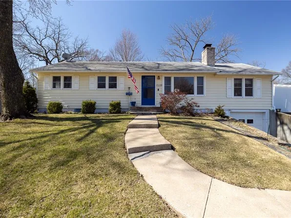 5238 Buena Vista St, Roeland Park, KS 66205