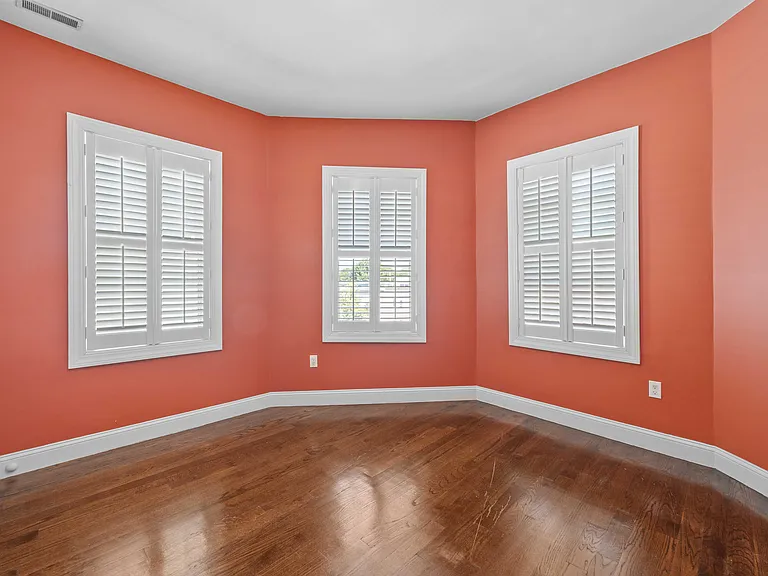 74 Kingsdale St #3 — Photo 6